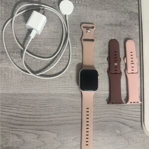 Apple Watch Series 7 - Starlight Aluminum with Sport Band